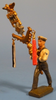Schellenbaumtr�ger marschierend mit Schellenbaum
