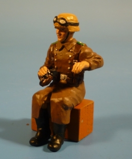 Afrikakorps Soldat mit Feldflasche im Mantel