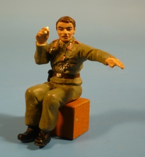 Sturmgesch�tz Soldat sitzend mit Zigarette