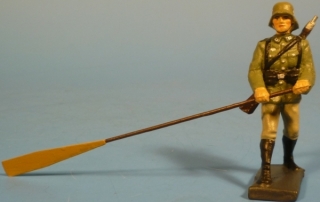 Pionier rechts rudernd f�r Ponton