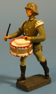 Trommler marschierend