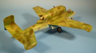 Heinkel He 162 (auch Volksj�ger genannt)
