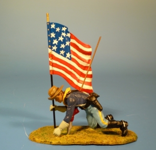 7US Kavallerist mit Fahne vom Speer getroffen strzend
