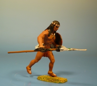 Indianer st�rmend mit Speer und Schild