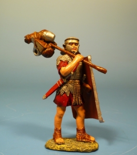 Rmischer Legionr mit Gepckstange und Schild