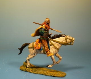 Wikinger zu Pferd Speer werfend