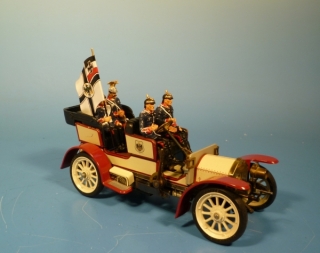 Mercedes Benz Kaiserwagen mit Fahrer, Beifahrer, Fahnentrger und Kaiser Wilhelm II.