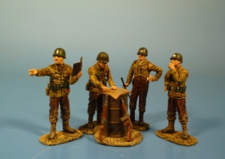 General George S. Patton bei der Lagebesprechung