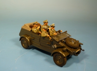 VW Kbelwagen Typ 82 mit Generlen und Adjutanten