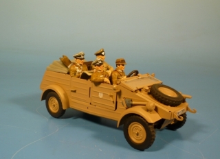 VW Kbelwagen Typ 82 Afrikakorps mit Oberst Bayerlein und Generalfeldmarschall Erwin Rommel