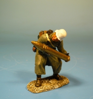 Winter Artillerist mit Granate