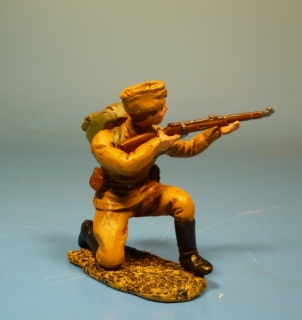 Rote Armee Soldat schie�end mit Mosin Nagant