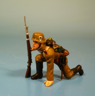 Afrikakorps Soldat kniend mit Karabiner