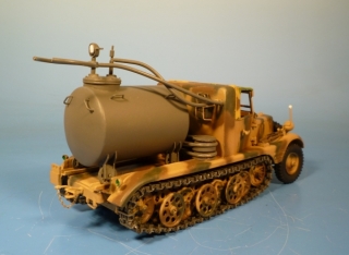 Leichter Zugkraftwagen 3t (Sd. Kfz. 11/3) Mittlerer Spr�hkraftwagen