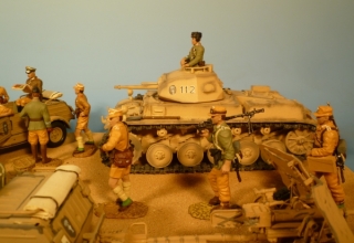 Diorama Afrikakorps 1941: Generalfeldmarschall Erwin Rommel bei der Lagebesprechung  in der Kyrenaika 1941