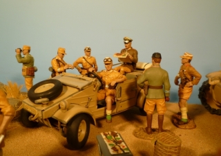 Diorama Afrikakorps 1941: Generalfeldmarschall Erwin Rommel bei der Lagebesprechung  in der Kyrenaika 1941