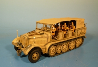 Krauss-Maffei 8t Halbkettenzugmaschine (Sd. Kfz. 7)  mit auf und zu klappbarer Stoffplane
