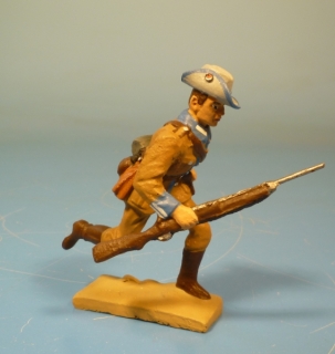 Deutsche Schutztruppe Soldat im Angriff