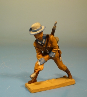 Deutsche Schutztruppe Soldat im Angriff