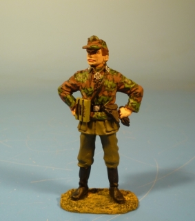 SS-Hauptsturmfhrer der Waffen-SS Joachim Peiper Sommertarn