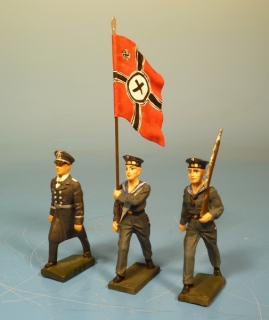 Wehrmacht Kriegsmarine mit Reichskriegsfahne