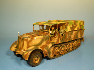 Schwerer FAMO Zugkraftwagen 18 t (Sd. Kfz. 9) mit Pionieraufbau